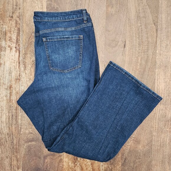 Lane Bryant Jeans Womens Plus 24 Regular Distressed Low Rise Boot Cut - Picture 1 of 6